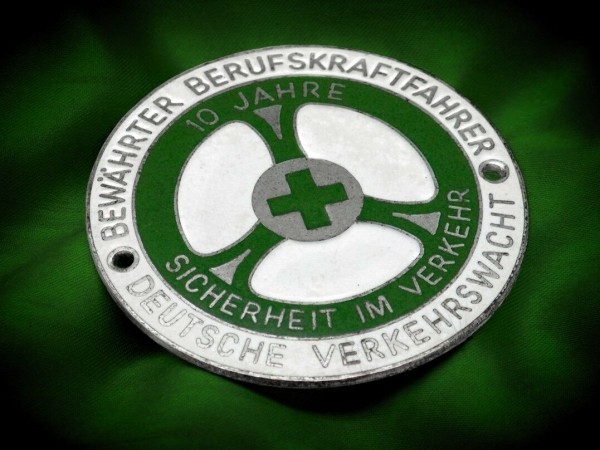 Old German badge 1962 DVM plaque emblem Plakette Porsche Mercedes DKW VW #190